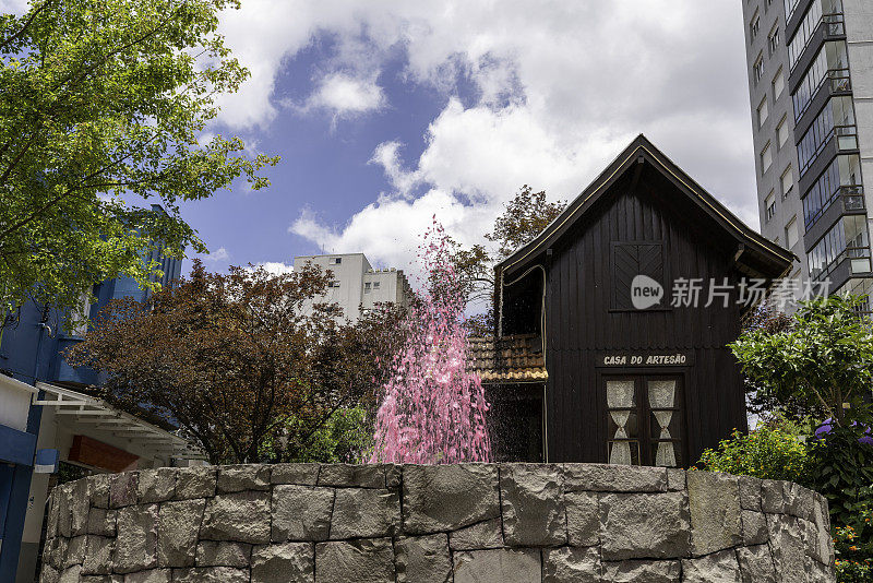 葡萄酒喷泉在Bento市Gonçalves，里约热内卢grande do Sul，巴西。